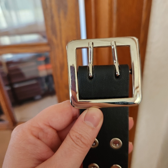 Belt - Picture 2 of 3